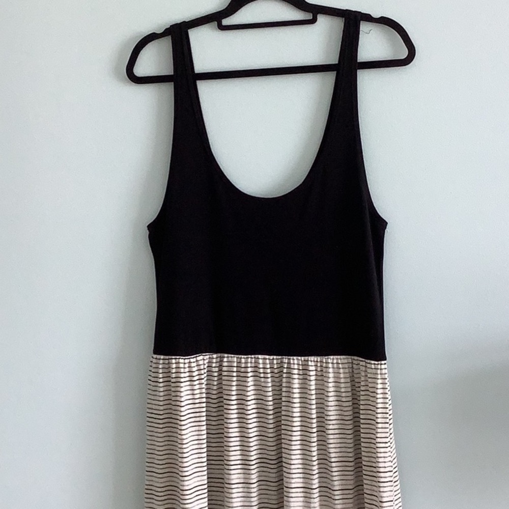 NWOT Lou and Grey Maxi Dress Size Large/X-Large